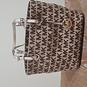 Michael Kors Signature Tote